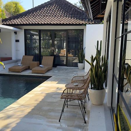 The Kon'S Villa Bali Seminyak Exterior photo