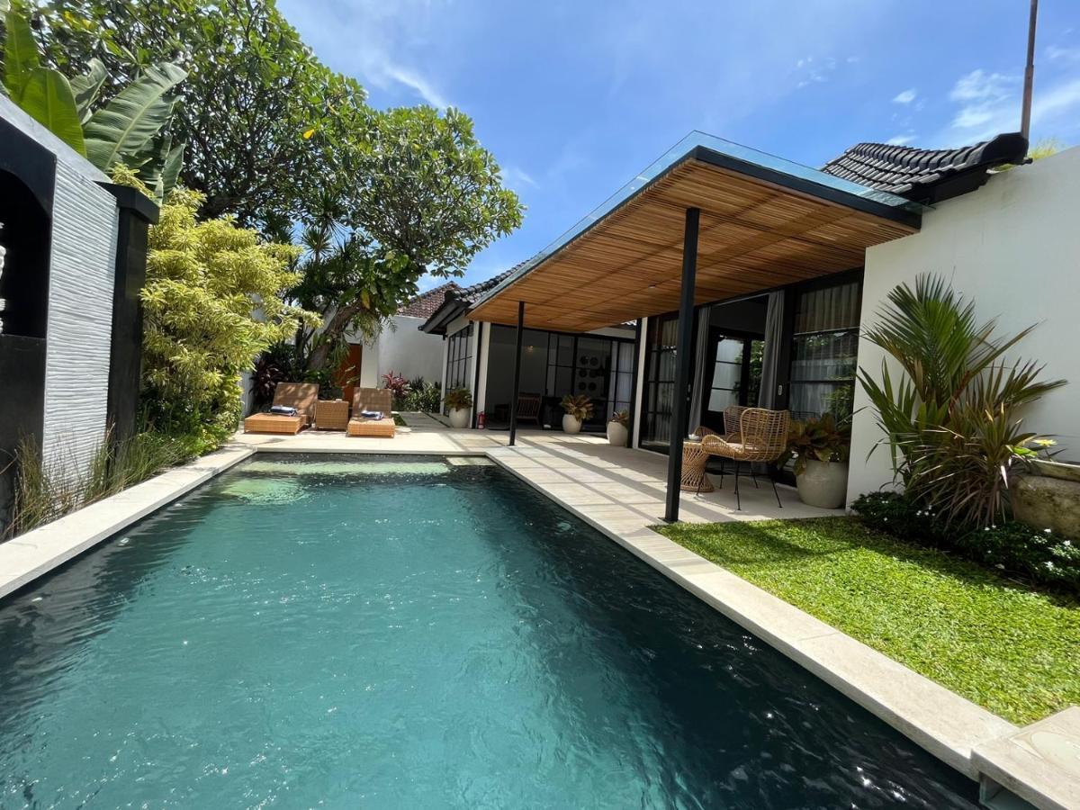 The Kon'S Villa Bali Seminyak Exterior photo