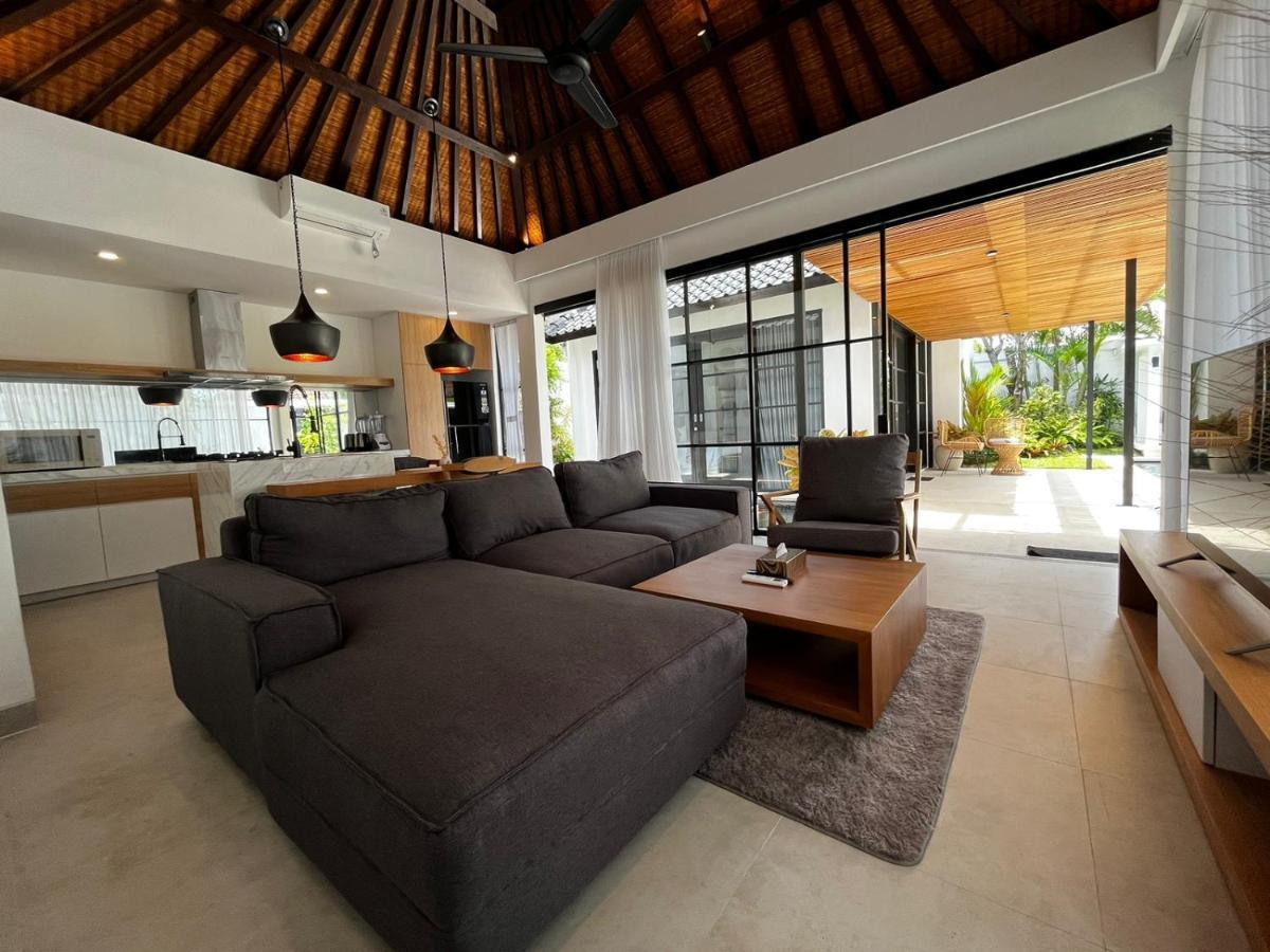 The Kon'S Villa Bali Seminyak Exterior photo
