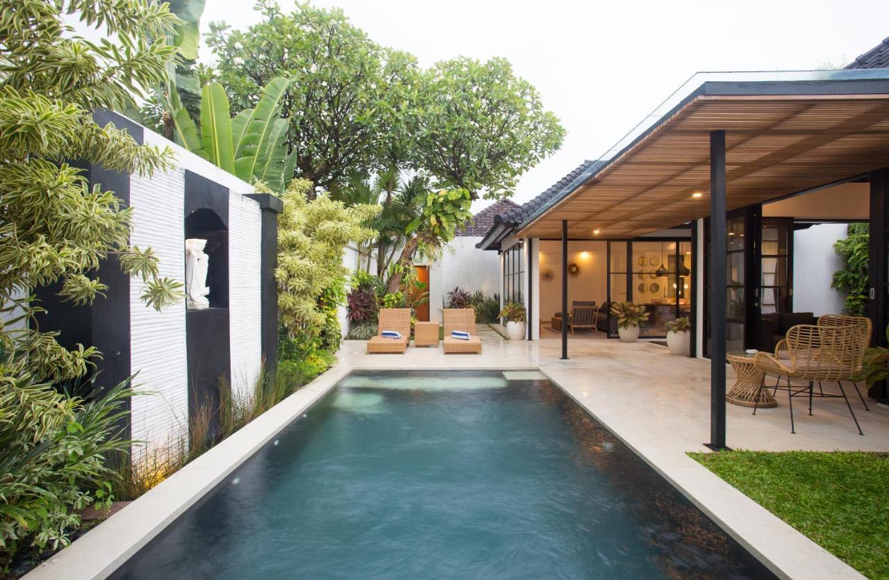 The Kon'S Villa Bali Seminyak Exterior photo